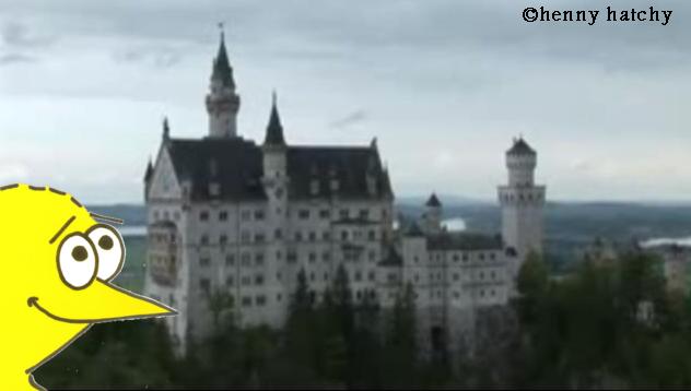 henny hatchy Schloss Neuschwanstein Bayern Deutschland henny hatchy Sniggel Geschenk Henny hatchy Sniggel Wyrm Plumbee jimjams Kken Spinne Schnecke Hummel Regenwurm Wurm Comic Cartoon