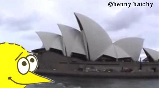 henny hatchy Sydney Opera House Opernhaus Australien henny hatchy Sniggel Geschenk Henny hatchy Sniggel Wyrm Plumbee jimjams Kken Spinne Schnecke Hummel Regenwurm Wurm Comic Cartoon